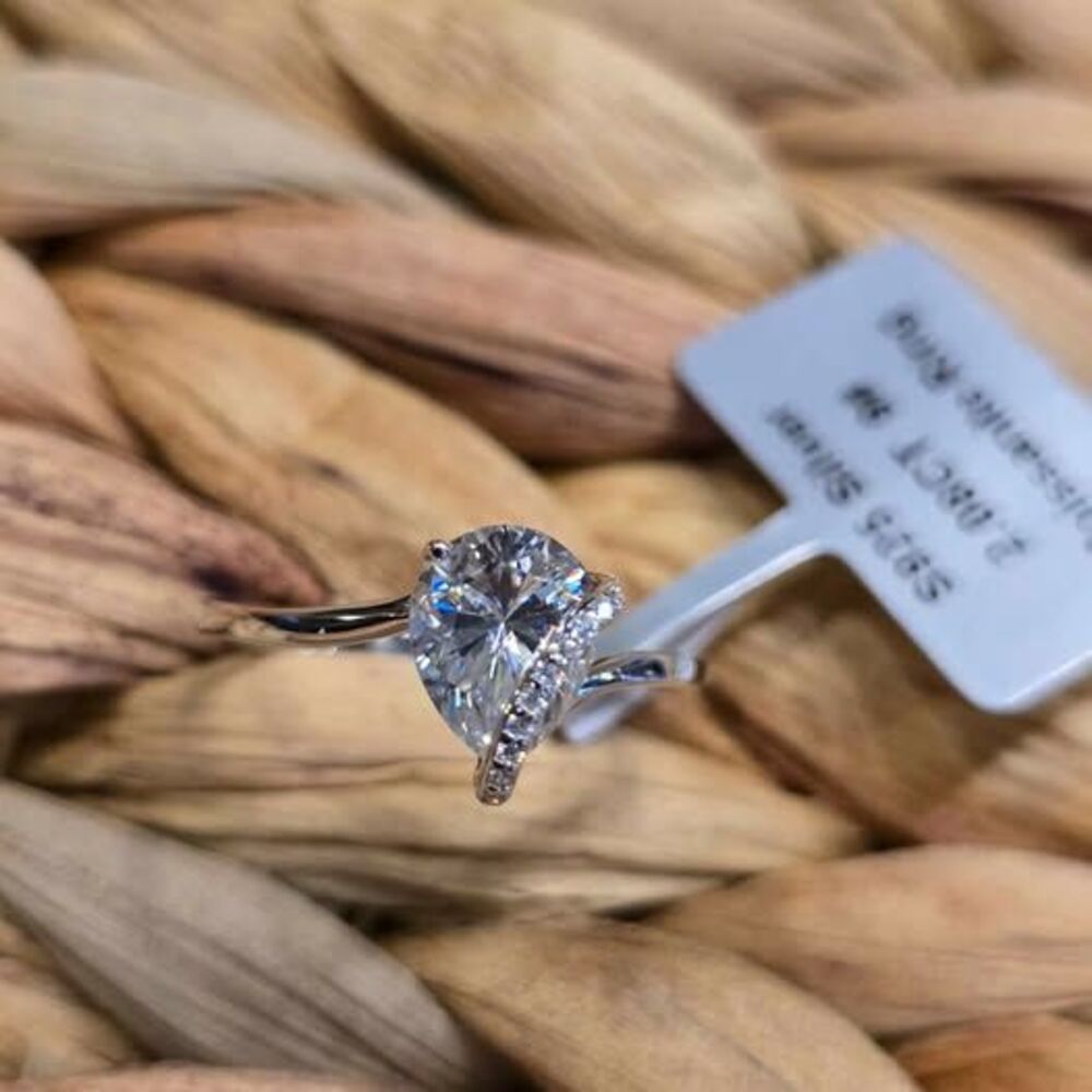S925 Silver 2.08CT Moissanite Ring Size 9